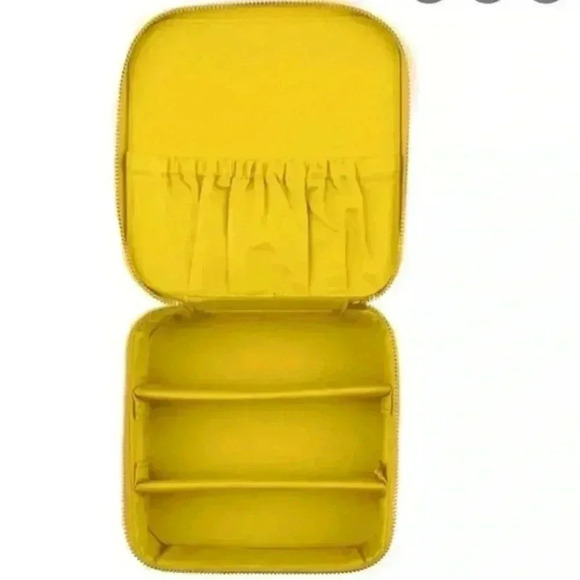 NWT Stoney Clover Lane Travel Case Lemon Yellow - Picture 1 of 4